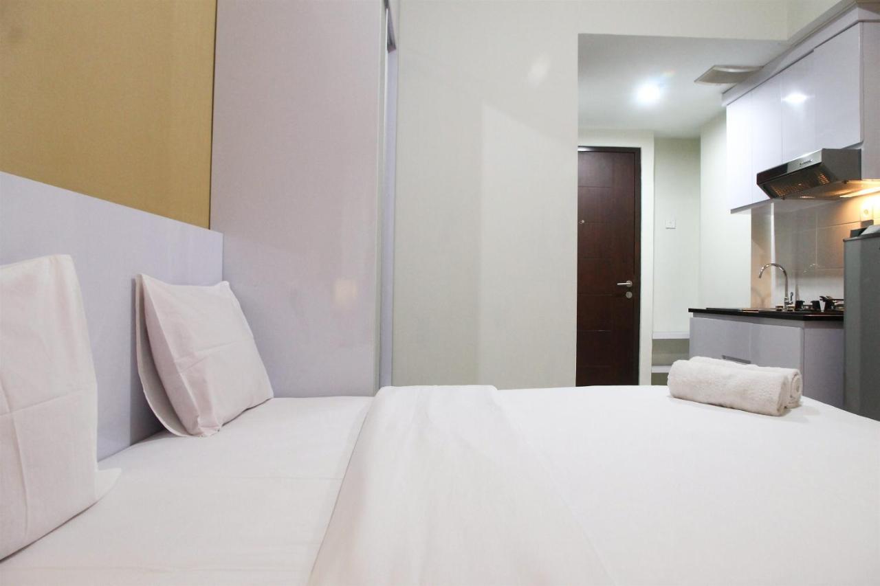 Comfortable Studio Apartment Grand Dhika City By Travelio Бекаси Экстерьер фото
